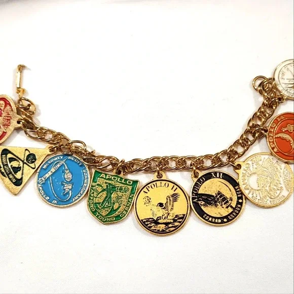 Rare Authentic Vintage NASA Charm Bracelet Apollo Moon Mission Astronauts Names - Picture 3 of 14